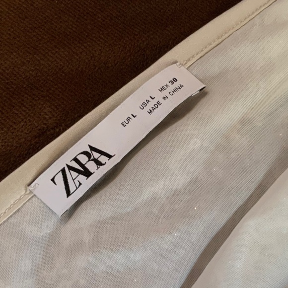 Zara White w/ silver skirt Sz L - Picture 6 of 10